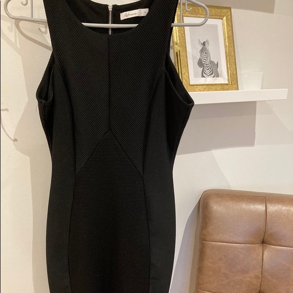 Classic black dress - Picture 4 of 4